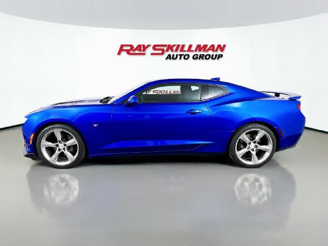 Used 2017 Chevrolet Camaro SS RWD image 4