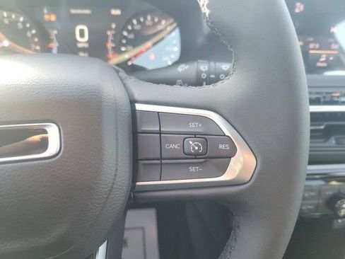 New 2026 Jeep Compass Latitude image 10