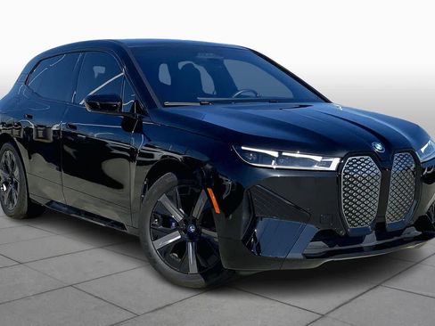 Used 2025 BMW iX M60 image 3