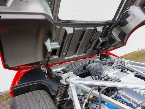 Used 2006 Ford GT RWD image 51