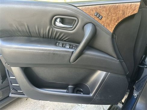 Used 2023 Nissan Armada SL image 28