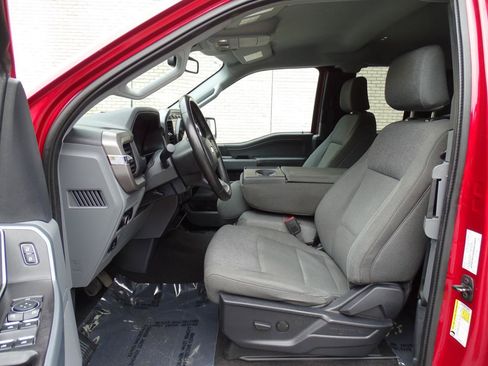 Used 2024 Ford F150 XLT w/ Tow/Haul Package RWD image 16