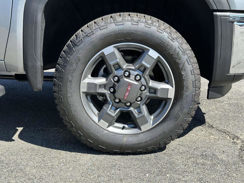 New 2025 GMC Sierra 2500 SLT w/ SLT Premium Package image 23