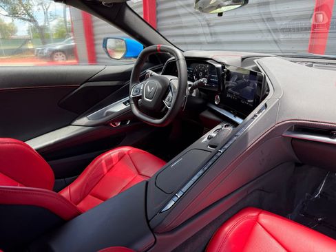 Used 2023 Chevrolet Corvette Stingray Coupe w/ 1LT RWD image 31