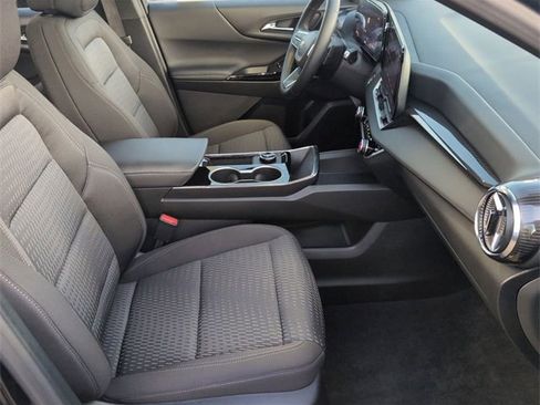 Used 2026 Chevrolet Equinox LT image 27