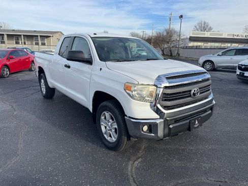 Used 2014 Toyota Tundra SR5 image 7
