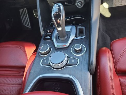 Used 2022 Alfa Romeo Giulia Sprint image 30
