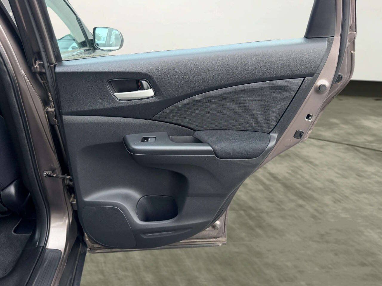 Used 2014 Honda CR-V LX image 26
