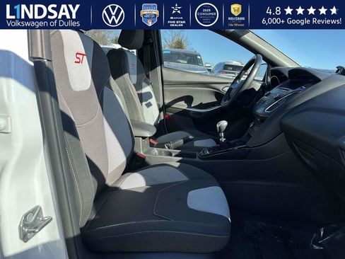 Used 2018 Ford Focus ST image 11