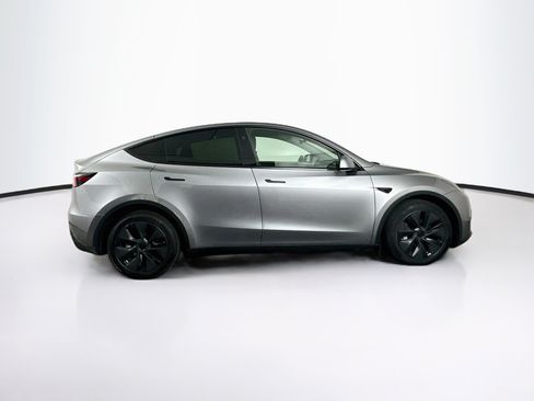 Used 2025 Tesla Model Y Long Range AWD/4WD image 10