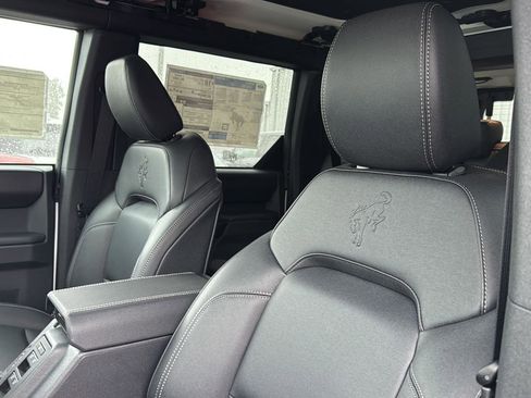 New 2025 Ford Bronco Badlands w/ Sasquatch Package image 35