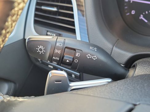 Used 2018 Genesis G80 3.8 w/ Option Group 02 image 28