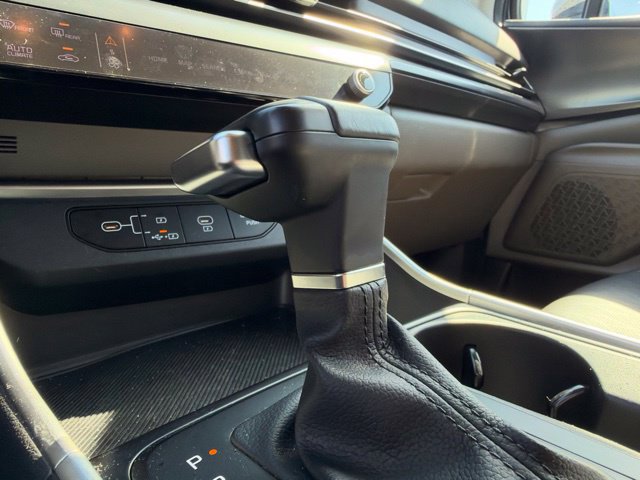 Certified 2026 Kia Carnival FWD image 27