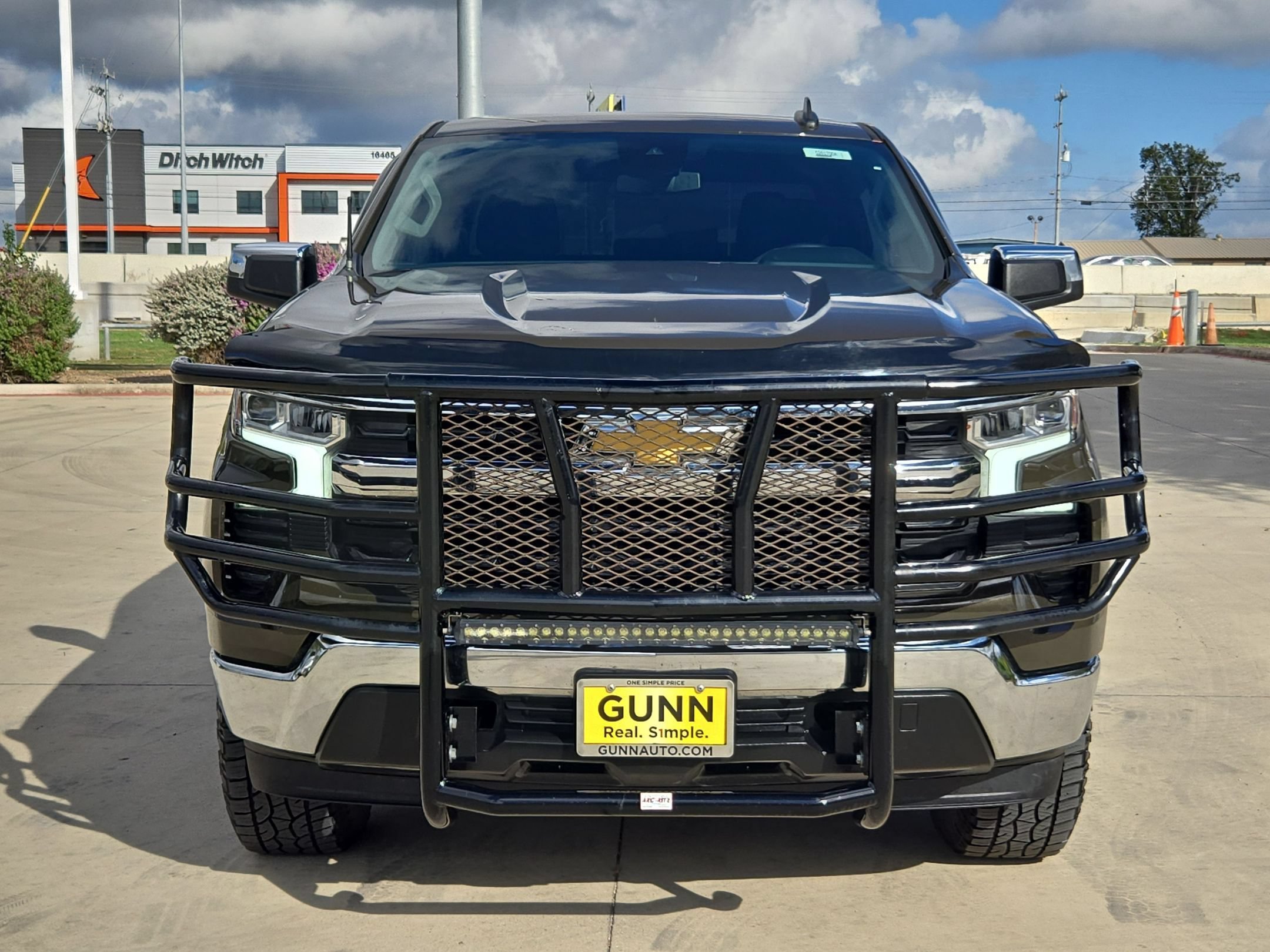 Certified 2023 Chevrolet Silverado 1500 LT AWD/4WD image 8