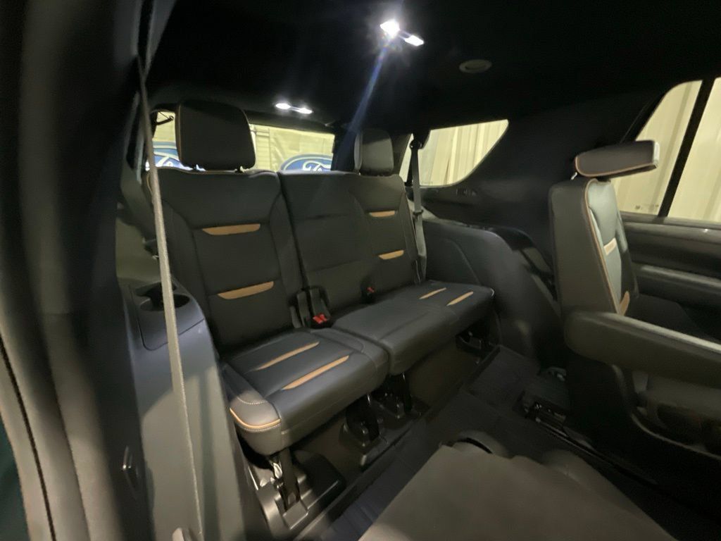 Used 2023 GMC Yukon AT4 w/ LPO, Floor Liner Package AWD/4WD image 21
