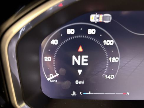 New 2026 GMC Sierra 3500 SLT w/ SLT Convenience Package image 12