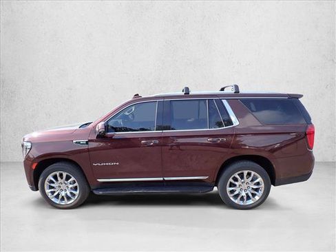 Used 2022 GMC Yukon SLT w/ SLT Luxury Package AWD/4WD image 2