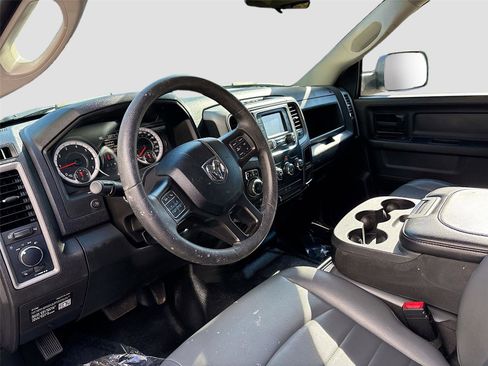 Used 2022 RAM 1500 Tradesman w/ Chrome Appearance Group image 10