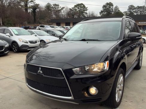 Used 2013 Mitsubishi Outlander SE image 6