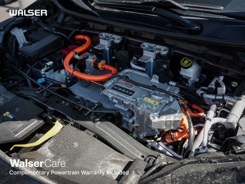 New 2025 Nissan Ariya AWD image 7