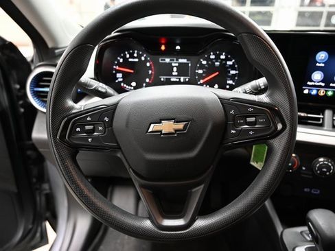 Used 2024 Chevrolet Trax LS w/ LS Convenience Package image 21