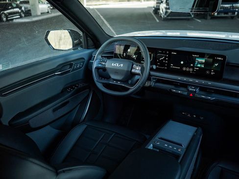 New 2026 Kia EV9 Land AWD/4WD image 16