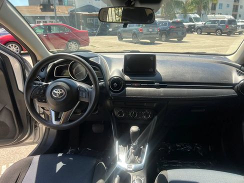 Used 2018 Toyota Yaris iA FWD image 12