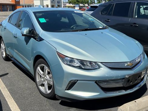 Used 2018 Chevrolet Volt LT image 3