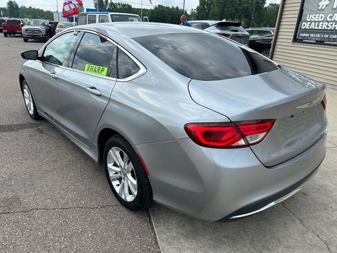 Used 2015 Chrysler 200 Limited FWD image 7
