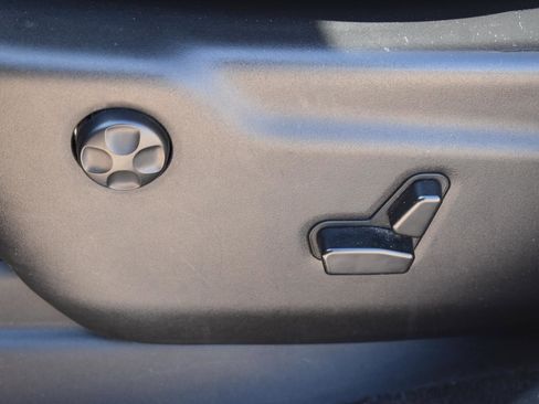 Used 2015 Jeep Grand Cherokee Limited w/ Luxury Group II image 22