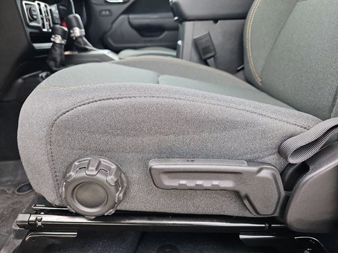 Used 2026 Jeep Wrangler Unlimited Sport image 29