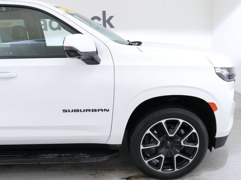 Used 2024 Chevrolet Suburban RST w/ Luxury Package image 10