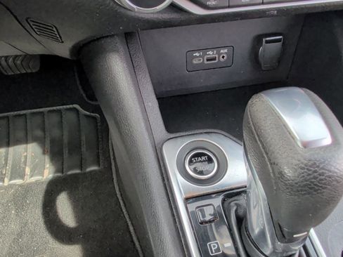 Used 2020 Nissan Sentra SV FWD image 34