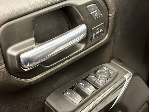 Used 2021 GMC Sierra 1500 AT4 w/ AT4 Preferred Package AWD/4WD image 18