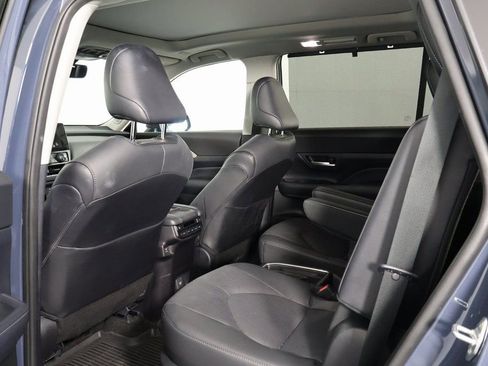 Used 2024 Toyota Grand Highlander FWD image 11