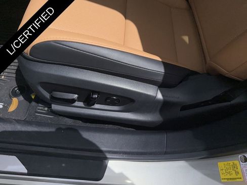 Certified 2025 Lexus ES 350 w/ Premium Package image 10