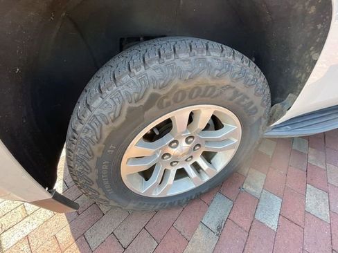 Used 2018 Chevrolet Tahoe LT image 7