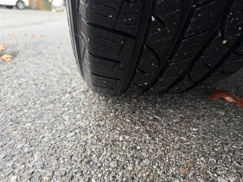 Used 2008 Cadillac CTS 3.6L DI AWD 4dr Sedan w/ Wood Trim Package image 12