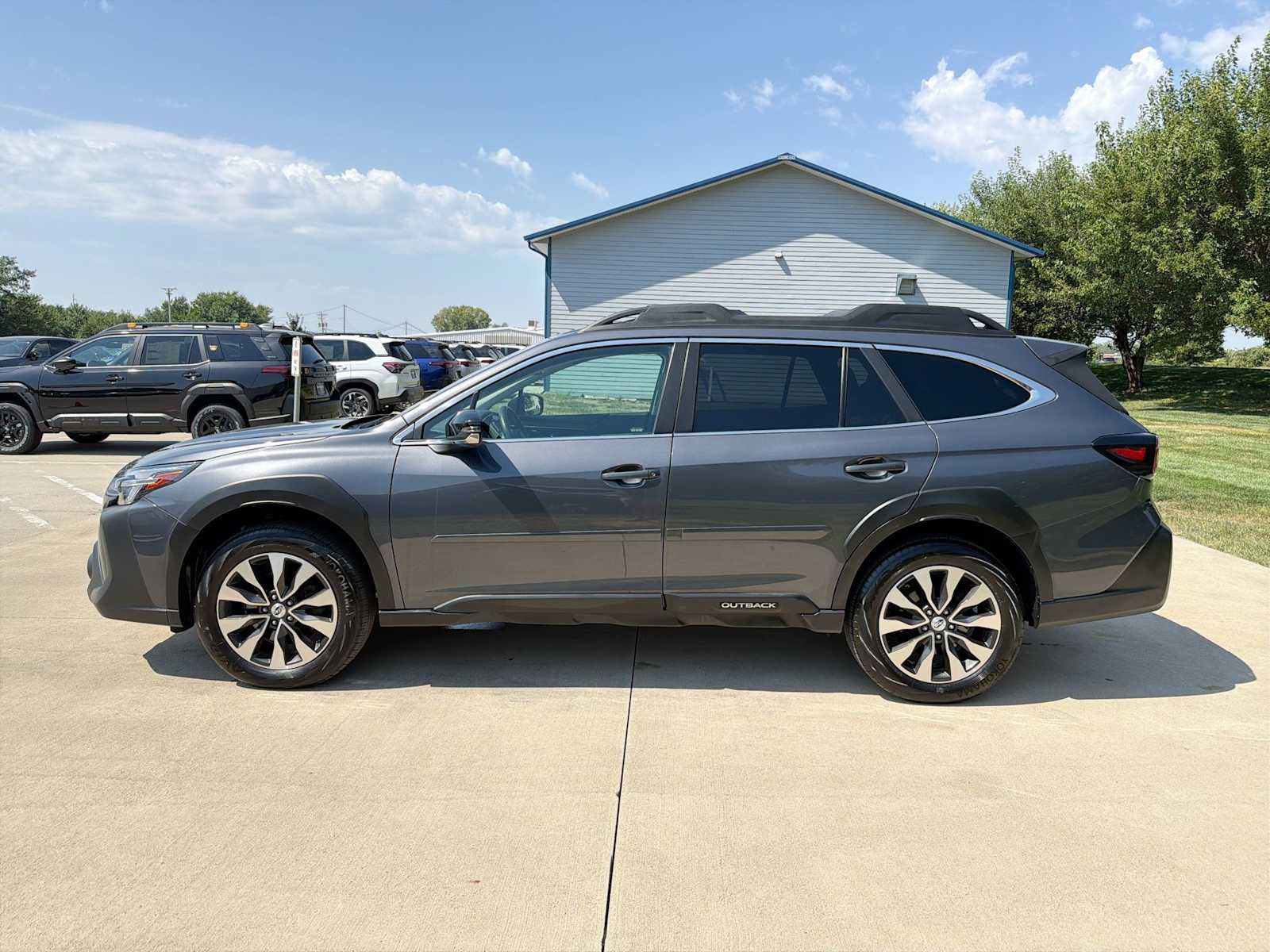 Certified 2024 Subaru Outback Limited XT AWD/4WD image 3