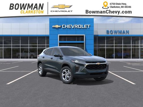 New 2026 Chevrolet Trax LS w/ LS Convenience Package FWD image 1