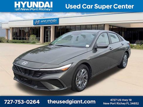 Certified 2024 Hyundai Elantra SEL FWD image 1