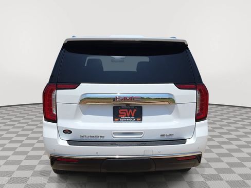 Used 2022 GMC Yukon SLT w/ SLT Luxury Package AWD/4WD image 6