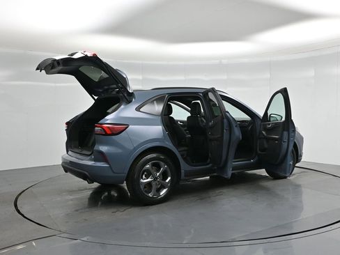 Certified 2023 Ford Escape ST-Line w/ Tech Pack #1 image 6