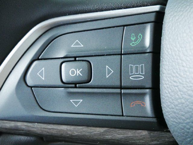 Used 2026 Jeep Grand Cherokee Limited AWD/4WD image 24
