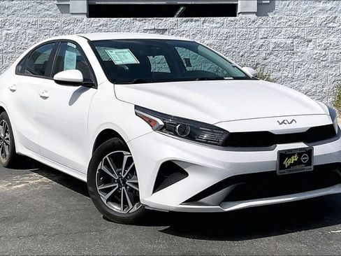 Used 2023 Kia Forte LXS FWD image 12