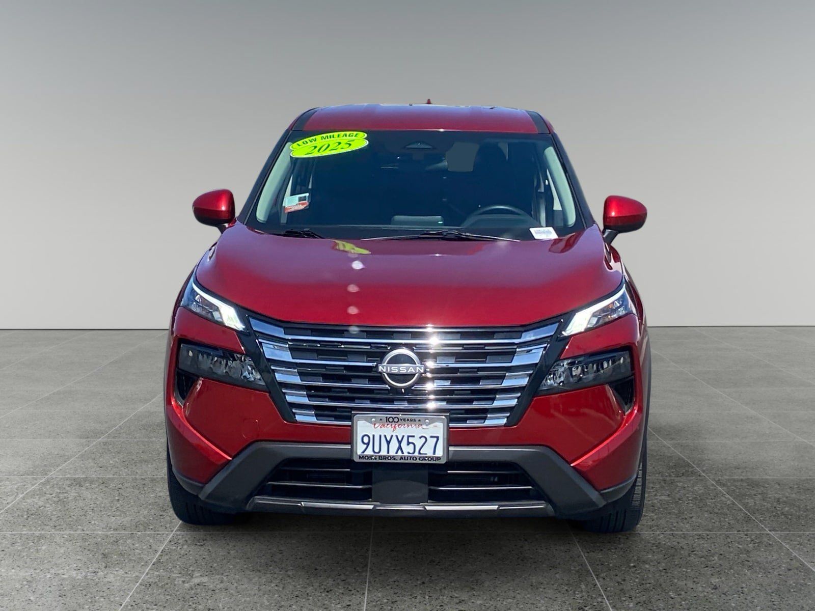 Used 2025 Nissan Rogue SV FWD image 8