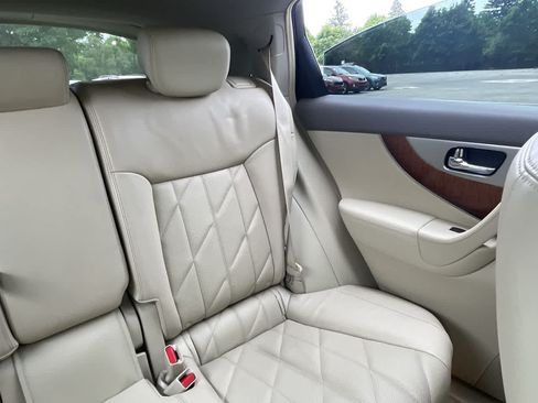 Used 2015 INFINITI QX70 AWD w/ Premium Package image 15