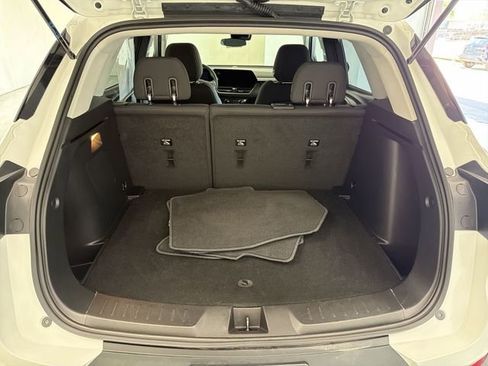 Used 2025 Chevrolet TrailBlazer LT AWD/4WD image 15