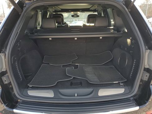 Used 2020 Jeep Grand Cherokee Overland image 12