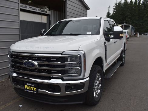 New 2025 Ford F350 King Ranch w/ Chrome Package image 2